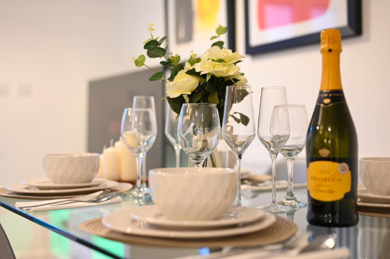 Luxury 4 Bed House With Gated Parking In The Heart Of Birmingham! Lejlighed Eksteriør billede